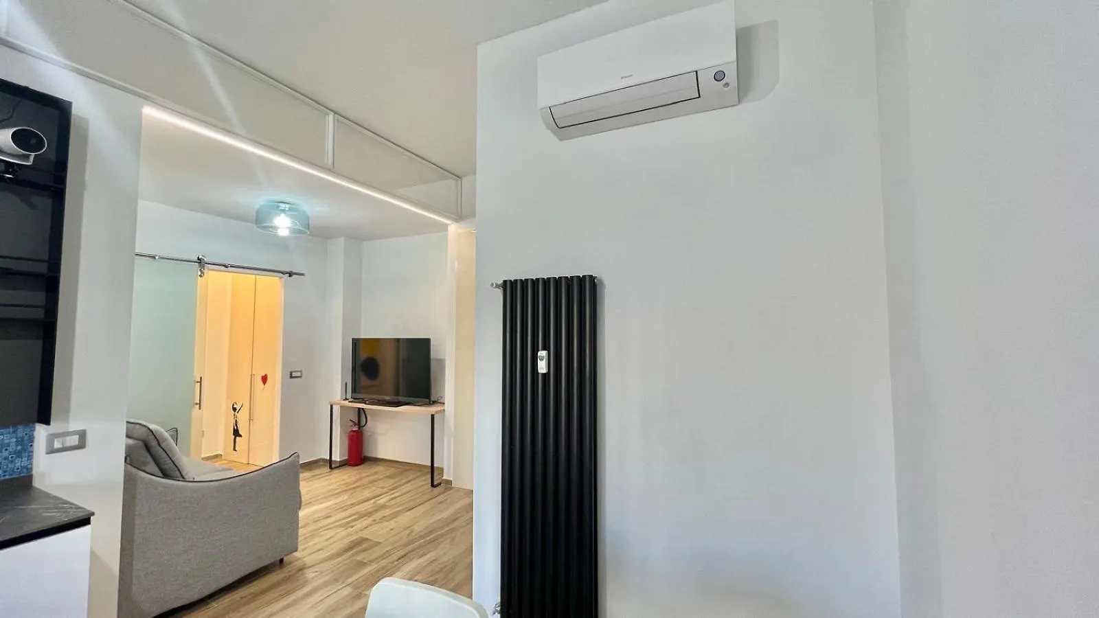 Torelli Home, Moderno E Confortevole, Nel Cuore Della Citta Di Milano, Con Balcone Vista Porta Garibaldi Apartman