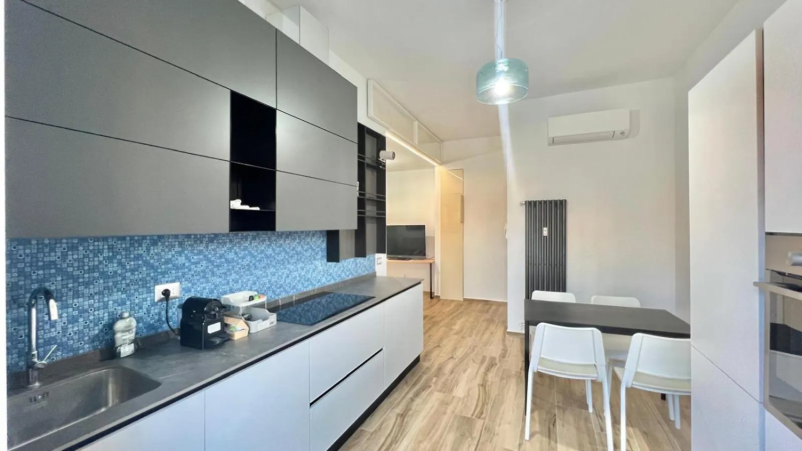 Torelli Home, Moderno E Confortevole, Nel Cuore Della Citta Di Milano, Con Balcone Vista Porta Garibaldi Apartman