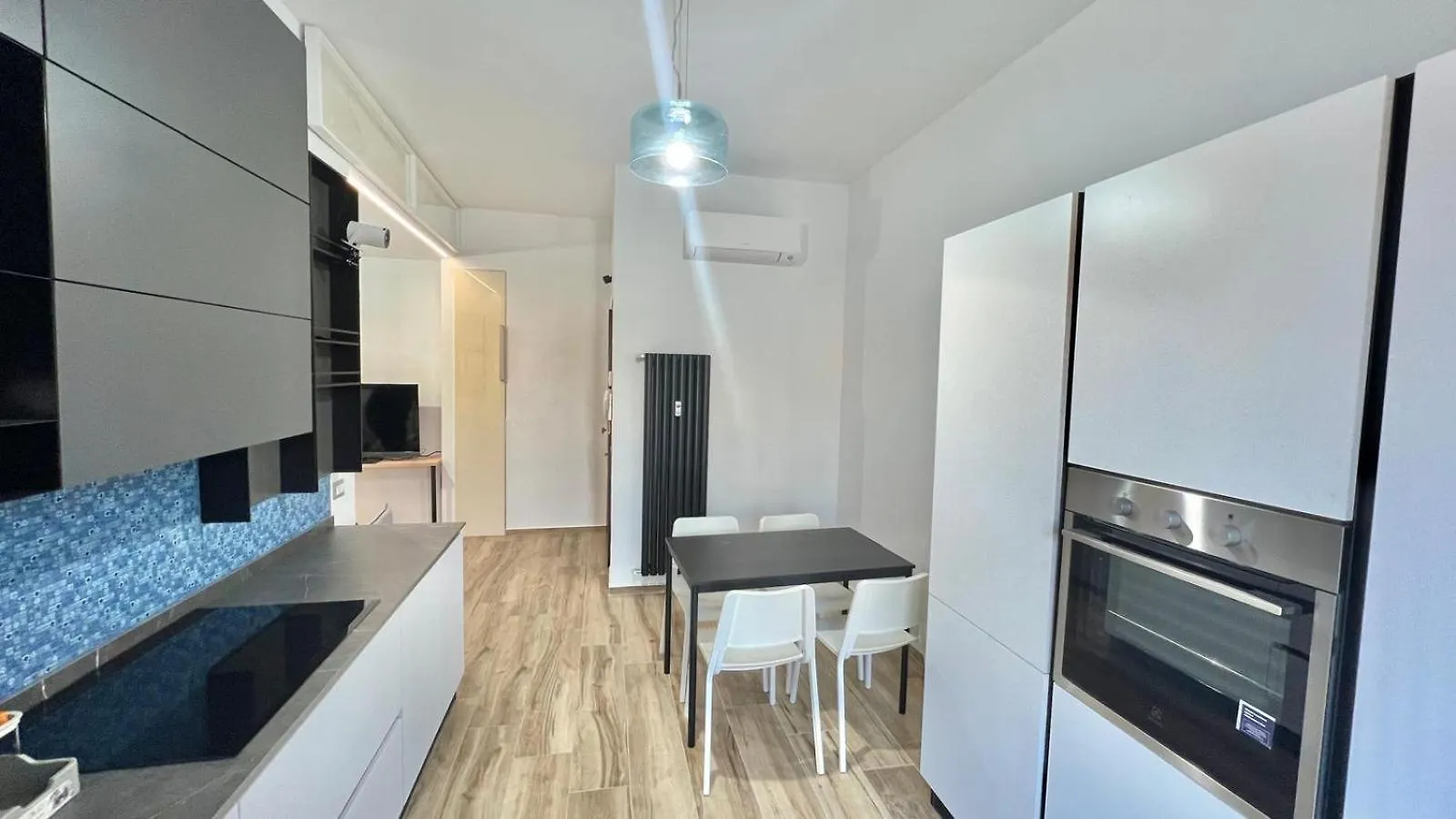 Apartman Torelli Home, Moderno E Confortevole, Nel Cuore Della Citta Di Milano, Con Balcone Vista Porta Garibaldi