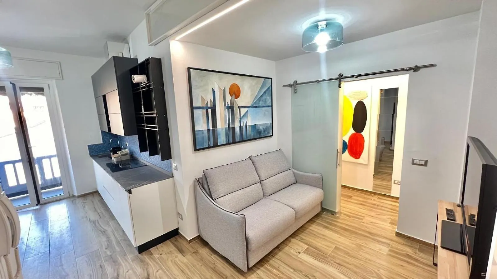 Torelli Home, Moderno E Confortevole, Nel Cuore Della Citta Di Milano, Con Balcone Vista Porta Garibaldi